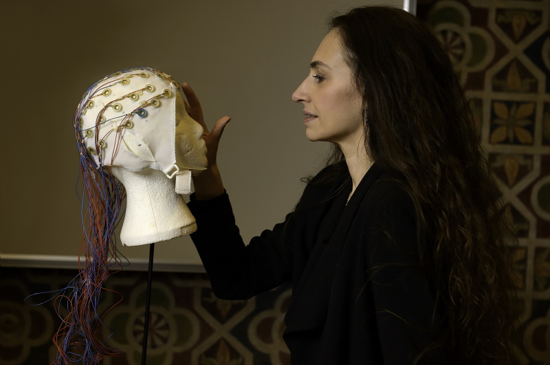 Valentina Bambini, Professoressa ordinaria di Linguistica alla Scuola Universitaria di Studi Superiori IUSS Pavia Mostra “Ritratte. Donne di arte e di scienza” Foto di Gerald Bruneau ©Fondazione Bracco Valentina Bambini, Professoressa ordinaria di Linguistica alla Scuola Universitaria di Studi Superiori IUSS Pavia Mostra “Ritratte. Donne di arte e di scienza” Foto di Gerald Bruneau ©Fondazione Bracco